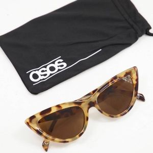 NWT 🎉 ASOS Beveled Cat Eye Sunglasses in Milky Tort